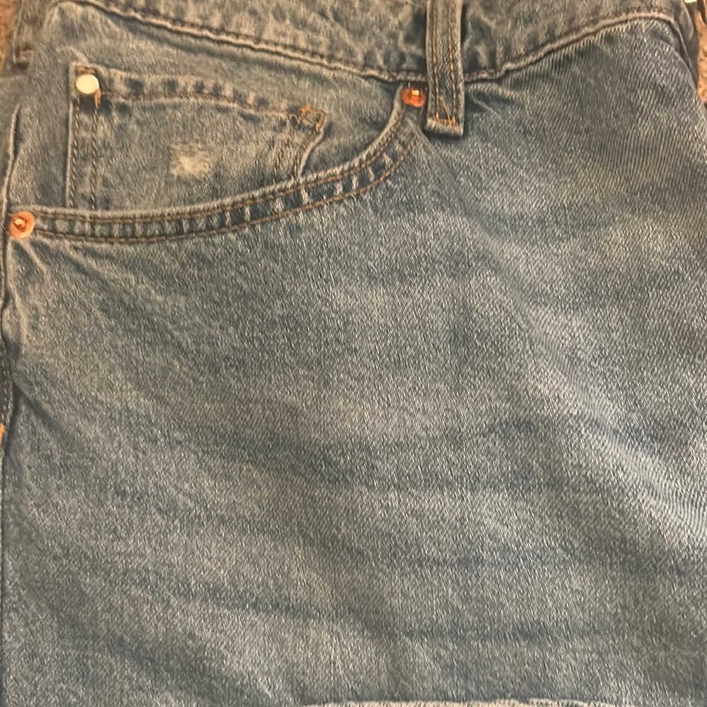 FOREVER 21 boyfriend jeans
